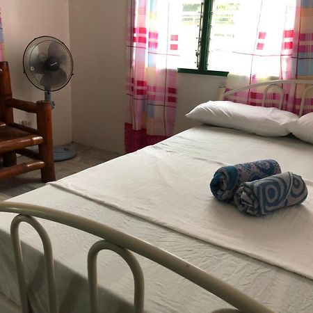 Puerto Galera Hostel Номер фото