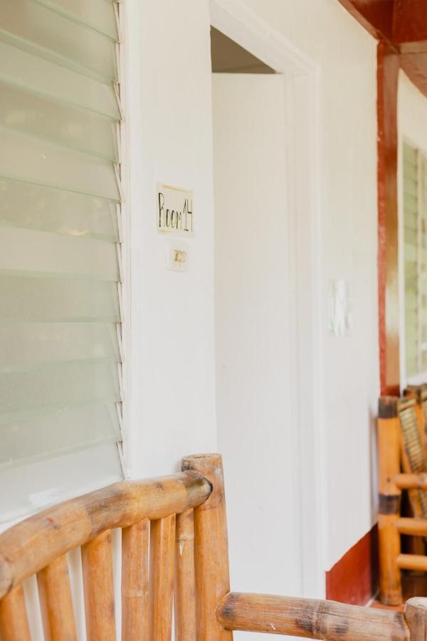 Puerto Galera Hostel Экстерьер фото