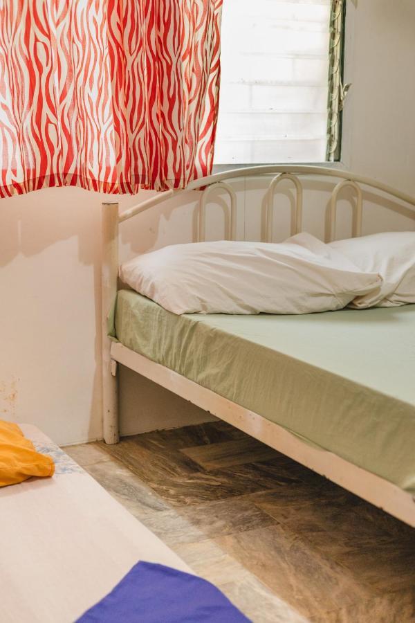 Puerto Galera Hostel Экстерьер фото