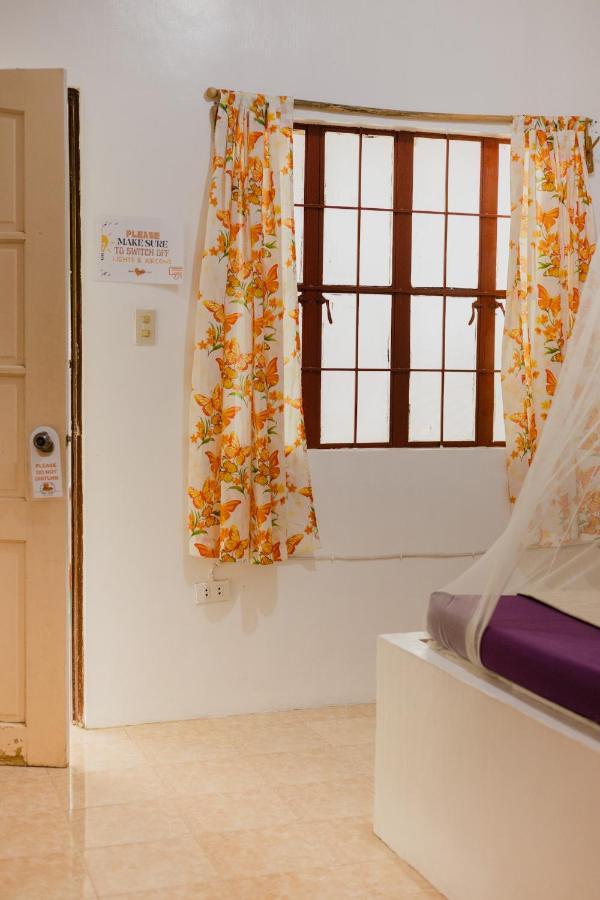 Puerto Galera Hostel Экстерьер фото